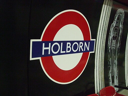 Photo of the Holborn Station sign. By Sunil060902, CC BY-SA 3.0 via Wikimedia Commons.