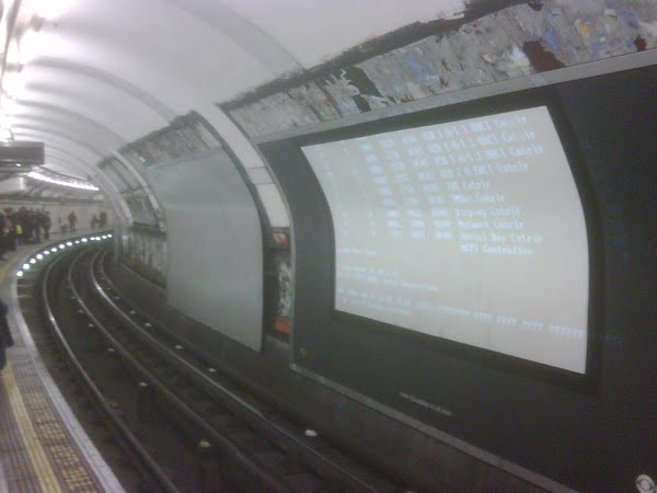 BS advertising @ Waterloo, FAIL yet again #ThisIsBroken. A projector screen on a tube line is showing an error page.