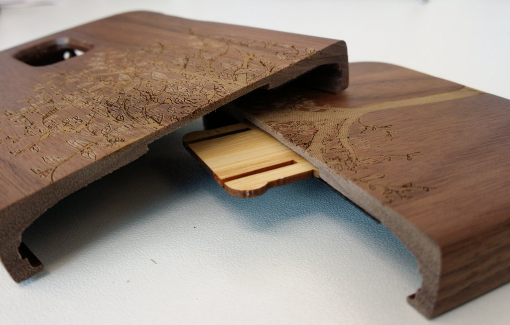 Bamboo Case Split Detail