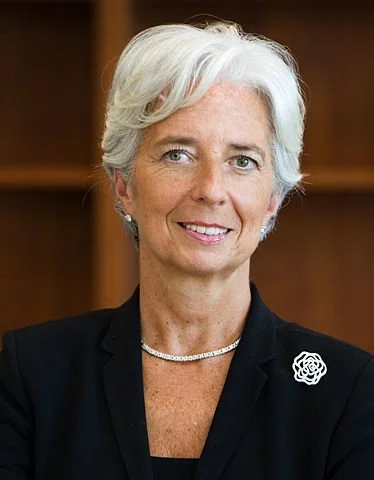 Christine Lagard's official portrait. A silver haired woman.