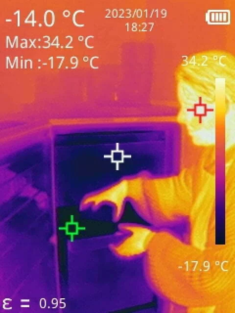 Liz is rendered in warm colours. The freezer is dark. The temperature range goes from mid 30C to -17C.