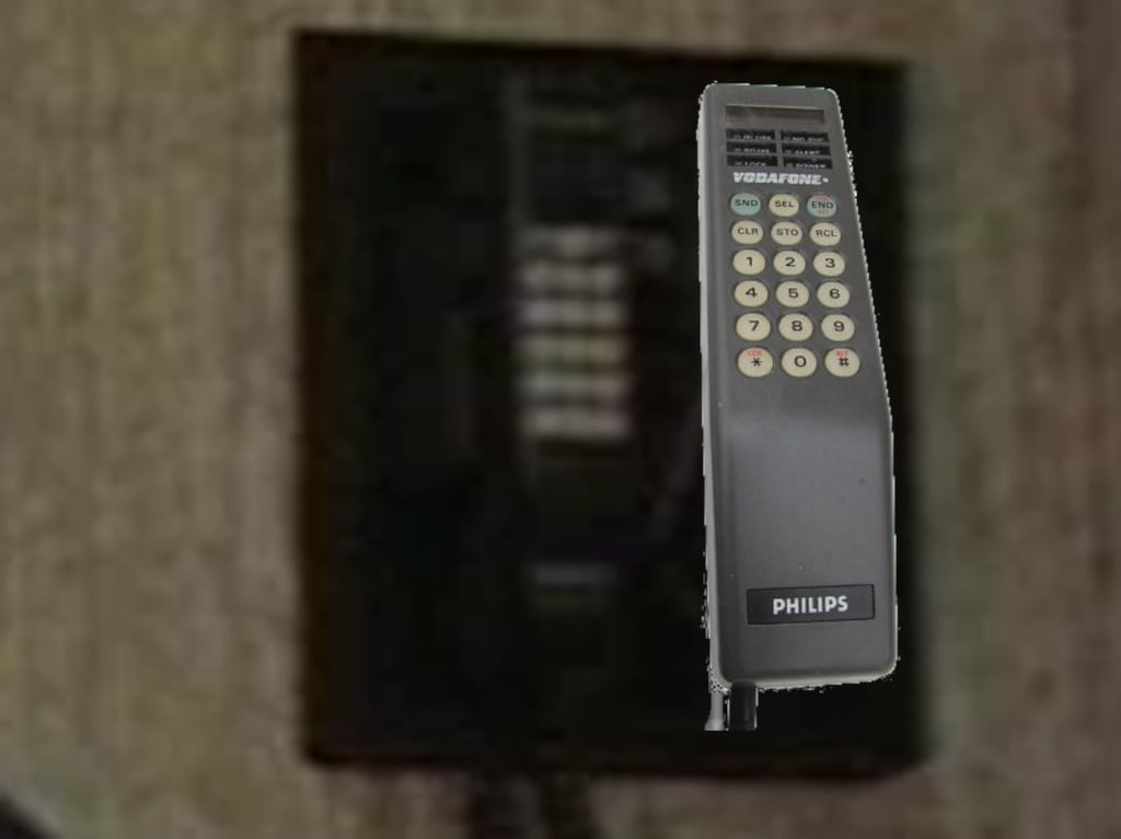 A clear shot of the phone superimposed next to a screen capture from the episode.