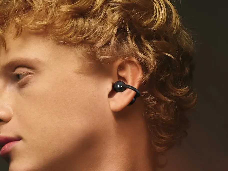 model wearing ear cuffs.